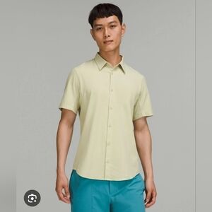 Lululemon Green Airing Easy Short-Sleeve Shirt Size L